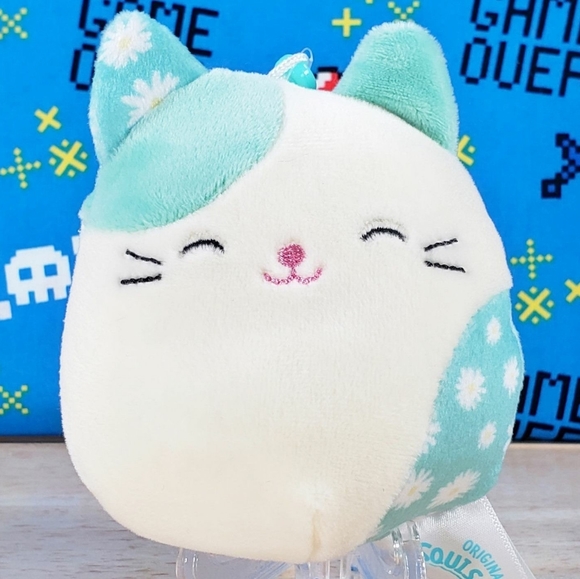 Squishmallow Kesla the Cat 3.5" Clip UltraSoft Stuffed Holiday Plush Toy NWT - Picture 1 of 12